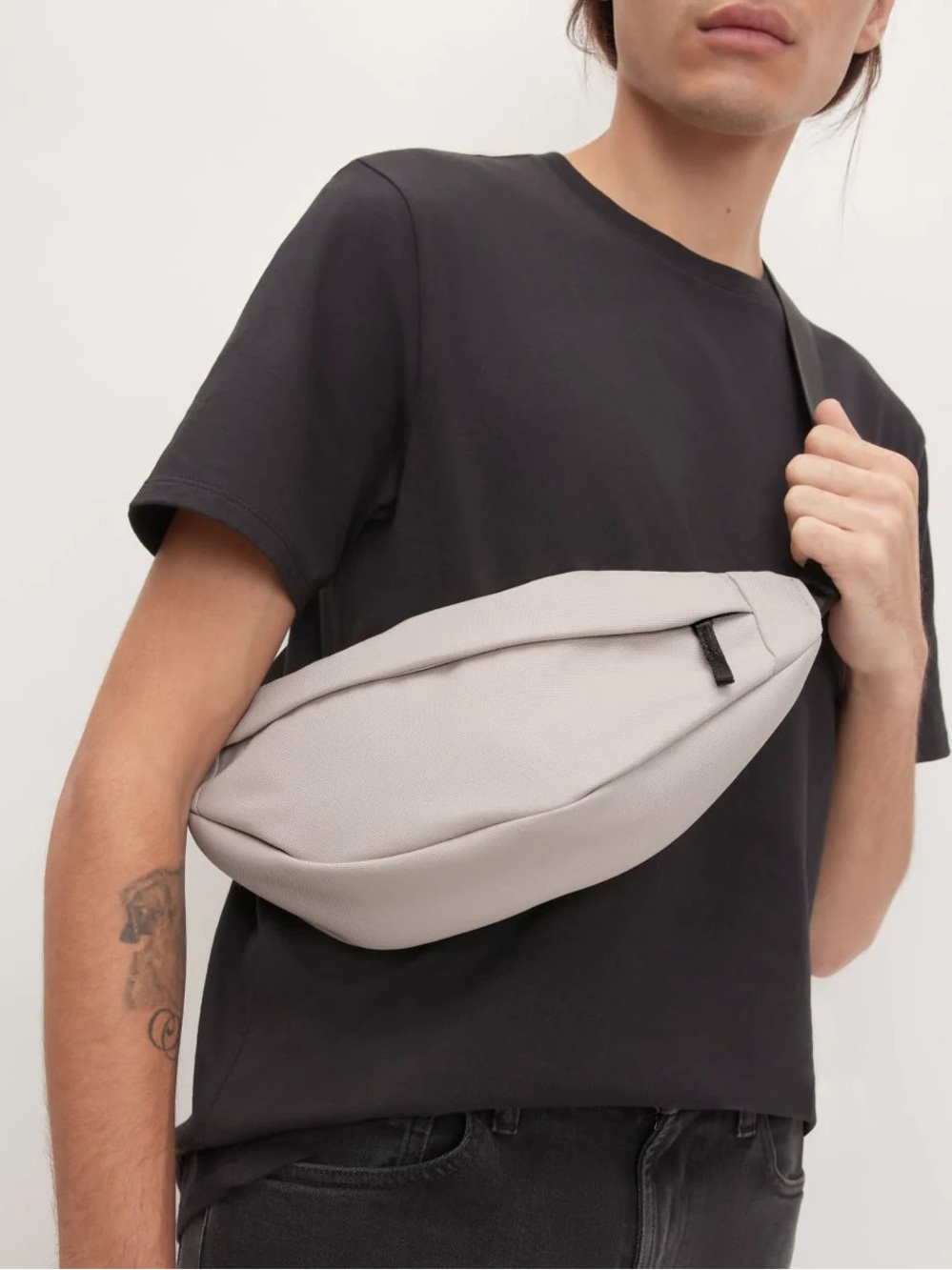 Everlane ReNew Transit Crossbody Bag / Belt Bag